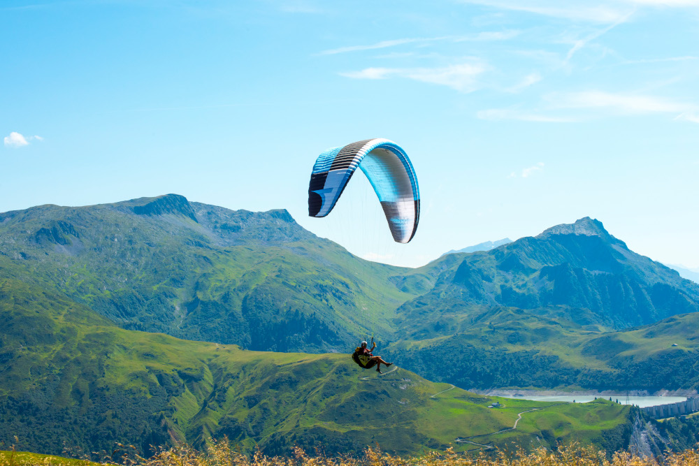 Paragliding in the ski area of Les Contamines